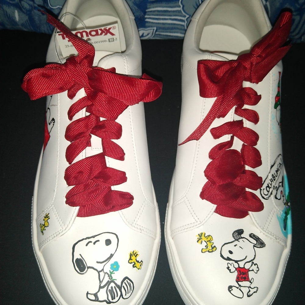 Steve Madden hand painted Snoopy Sneakers